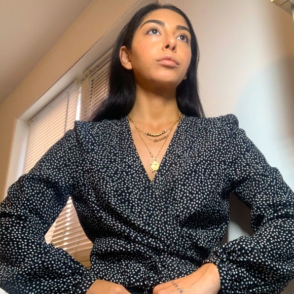 DYNAMITE wrap around blouse ! 🤍 - Picture 3 of 3